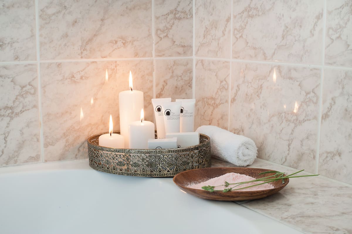 deep-soaking bathtub, free toiletries, towels, soap