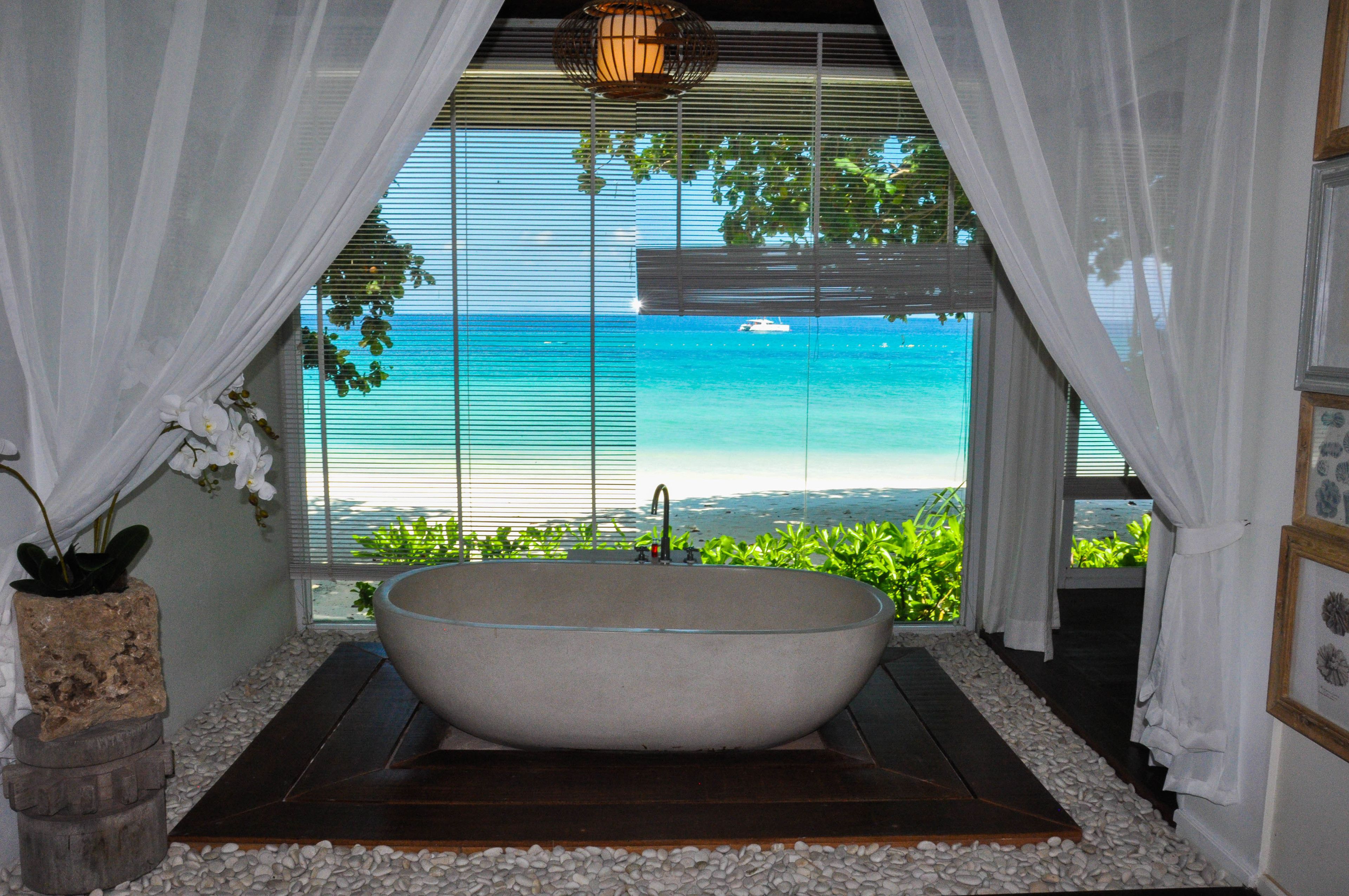 deep-soaking bathtub