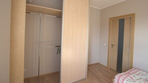 Basic Apartment, 2 Single Beds | Room amenity - Kutseli Apartments - Kuperjanovi 70 (Tartu)