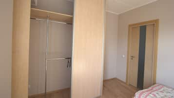 Basic Apartment, 2 Single Beds | Room amenity