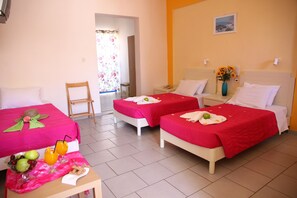 In-room safe, iron/ironing board, free cots/infant beds - Hotel Triton (Hersonissos)