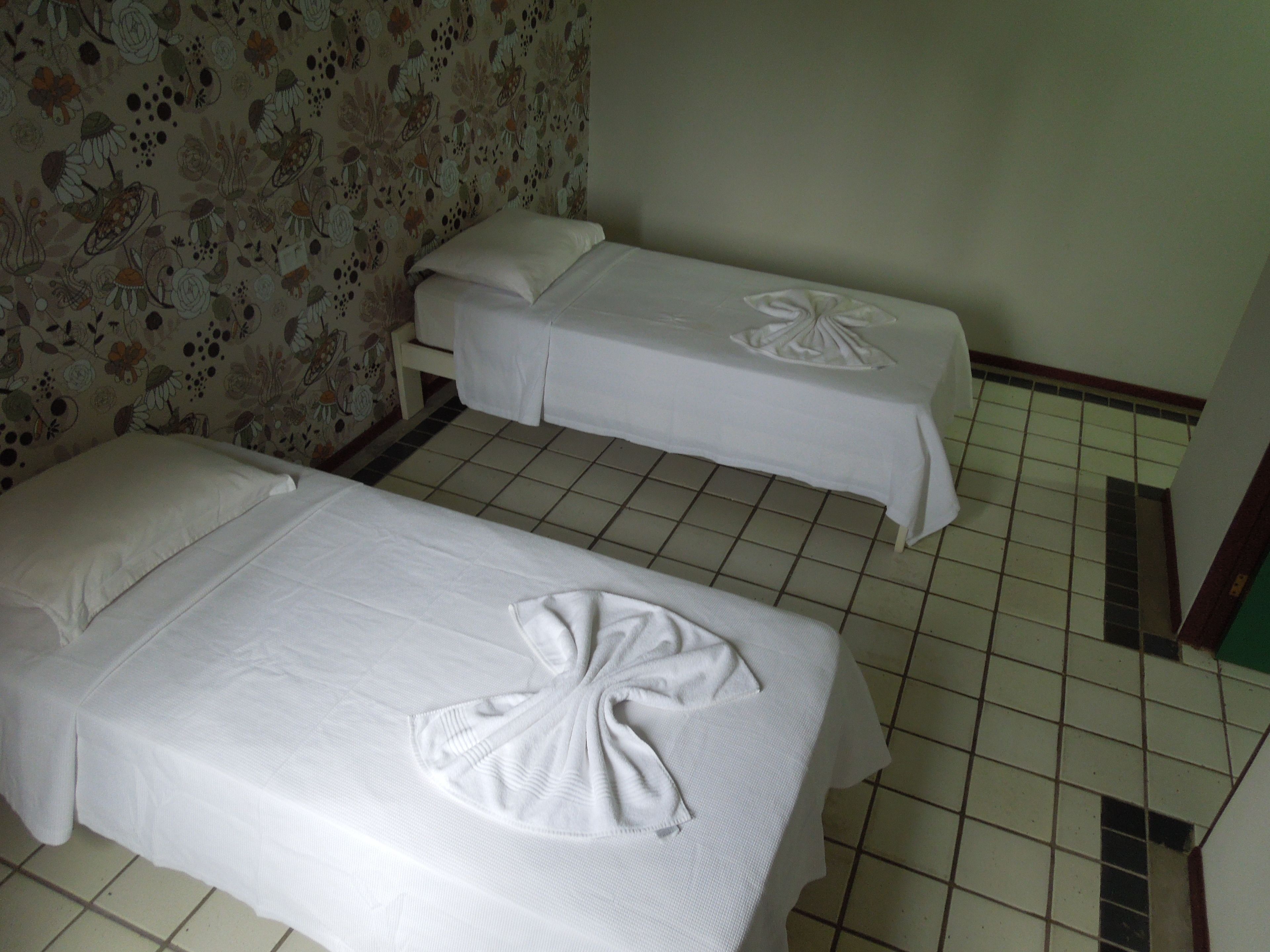 basic double room, 2 single beds | minibar, free wifi, bed sheets