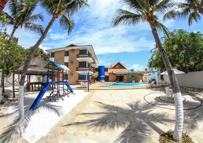 Children’s play area – outdoor