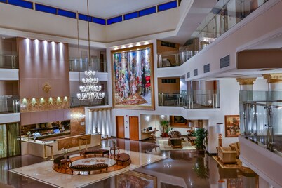 Golden Lis Hotel Boutique