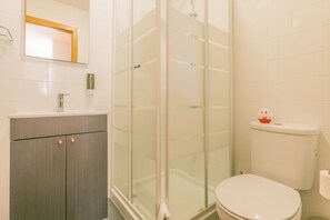 Shower, hair dryer, towels - Porto Island (Porto)