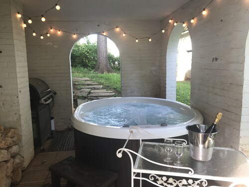 Chilton House Suites