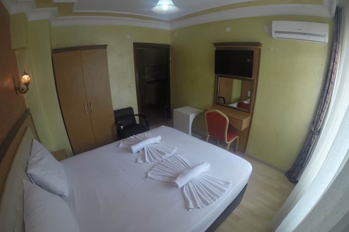 Standard Apartment | In-room safe, desk, soundproofing, iron/ironing board