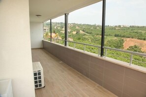 Terrace/patio - Royal Inn Seza Residence (Yomra)