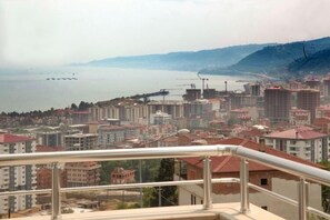 View from room - Royal Inn Seza Residence (Yomra)