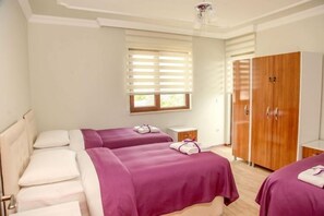 Premium bedding, desk, soundproofing, iron/ironing board - Royal Inn Seza Residence (Yomra)