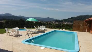 Outdoor pool, pool loungers