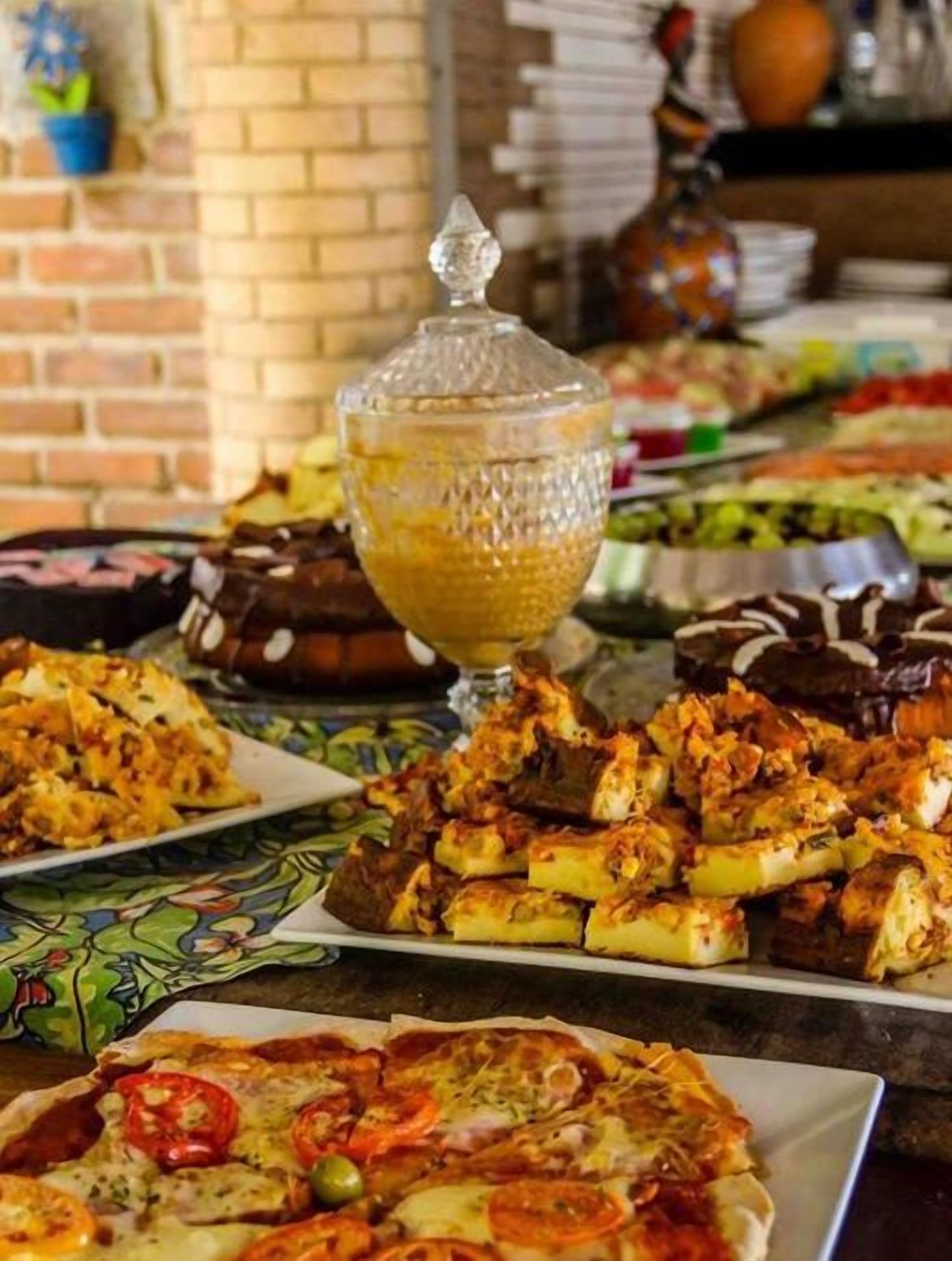 breakfast, lunch and dinner served