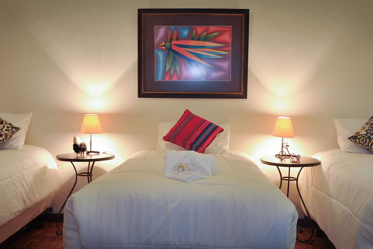 Standard Triple Room, 3 Single Beds, Private Bathroom