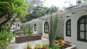 Bungalow, 2 camas matrimoniales | Terraza o patio