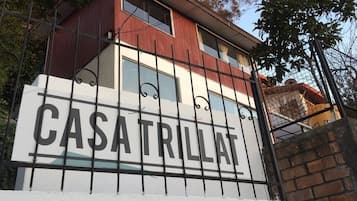 Mặt tiền nơi lưu trú