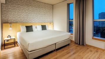 Premium bedding, minibar, in-room safe, desk