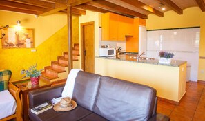 Ferienhaus, 3 Schlafzimmer | Wohnzimmer | Flachbildfernseher, Netflix, DVD-Player