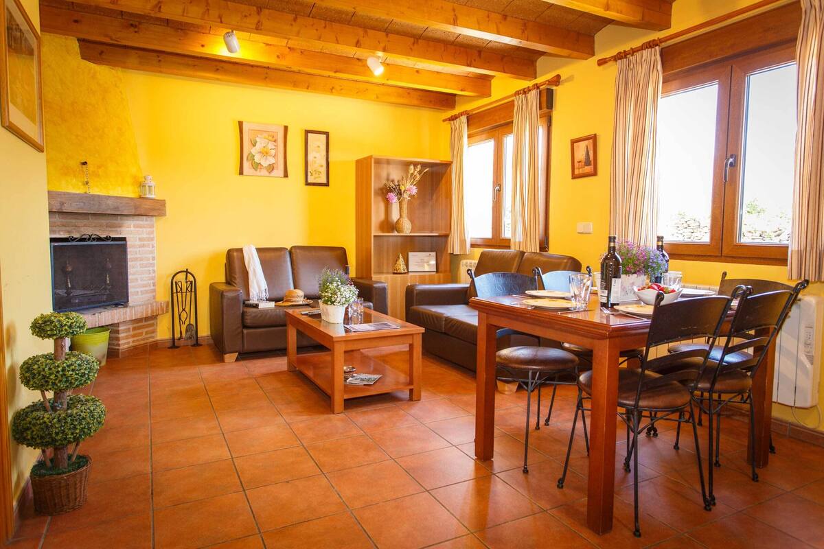 Ferienhaus, 2 Schlafzimmer | Essbereich im Zimmer