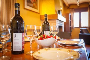 Ferienhaus, 3 Schlafzimmer | Essbereich im Zimmer