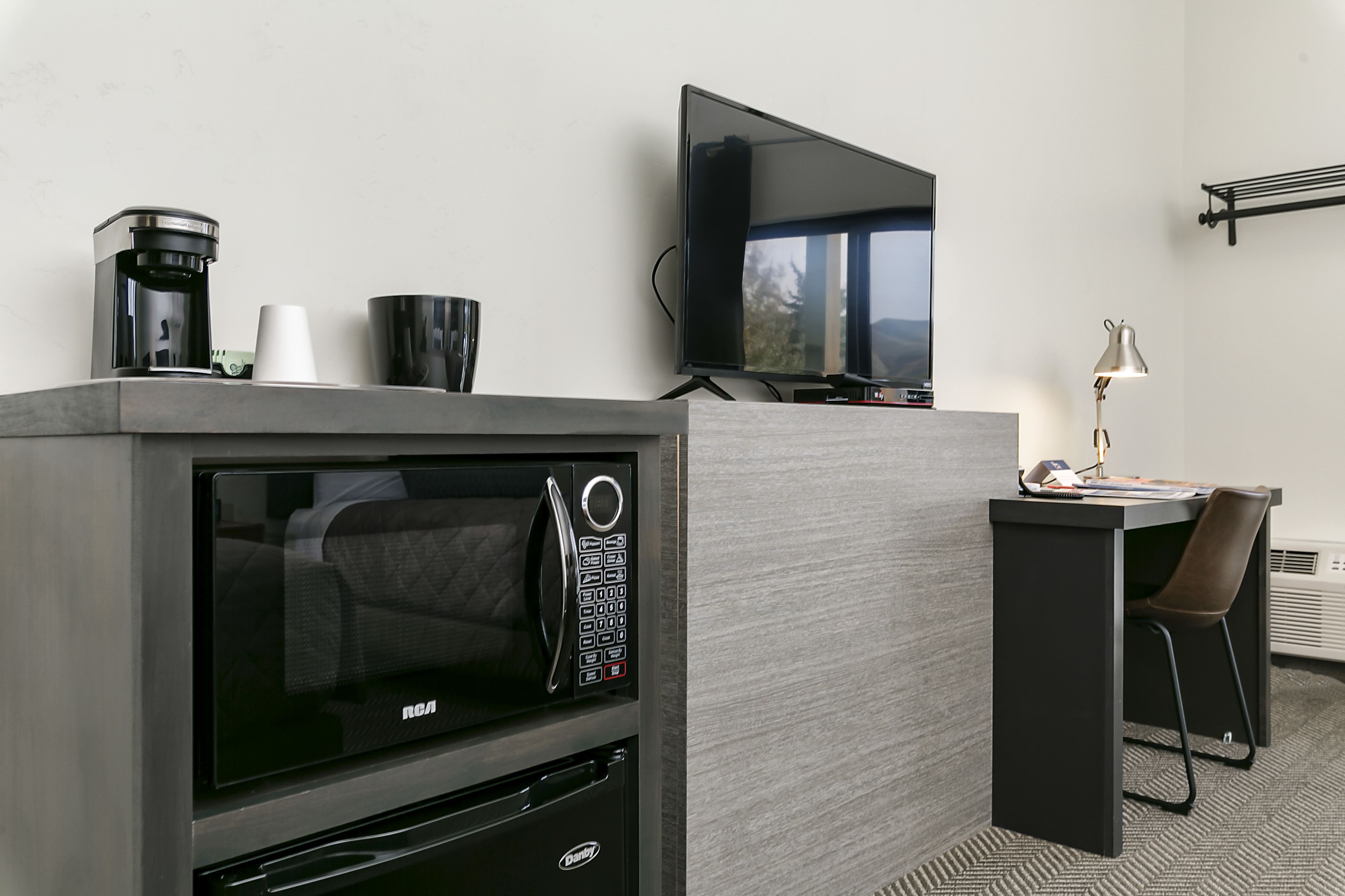 1 bedroom, premium bedding, desk, blackout curtains