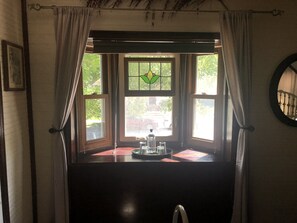 Downtown BnB King Bed Clawfoot Tub & Jacuzzi 1 | 1 bedroom, premium bedding - Downtown BnB King Bed Clawfoot Tub & Hot Tub (Glenwood Springs)
