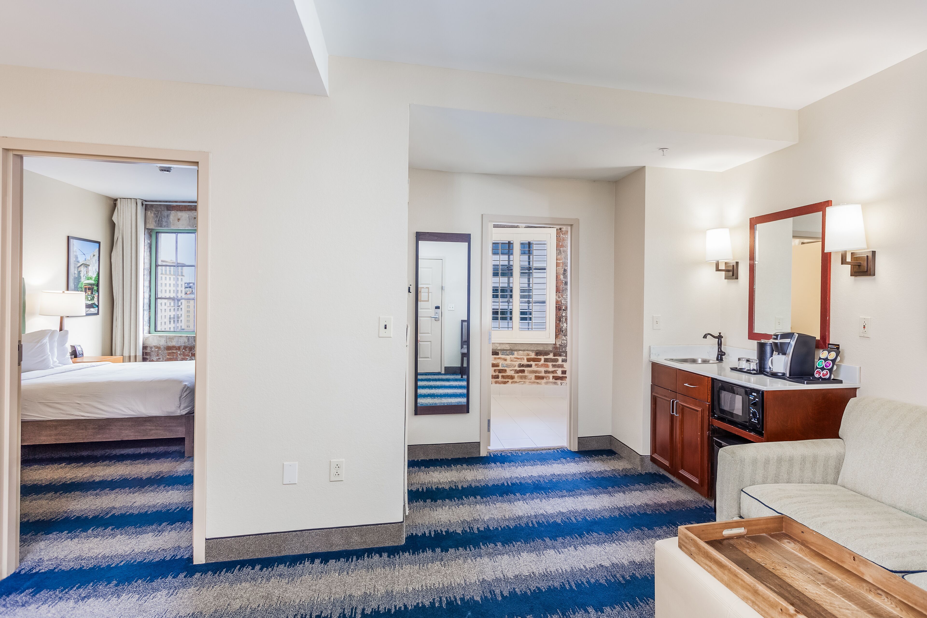 suite, 1 queen bed, bathtub | private kitchenette | fridge, microwave, coffee/tea maker