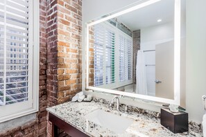 Suite, 1 Queen Bed with Sofa bed, Bathtub | 1 bedroom, premium bedding, in-room safe, individually decorated - The Mercantile Hotel New Orleans (New Orleans)