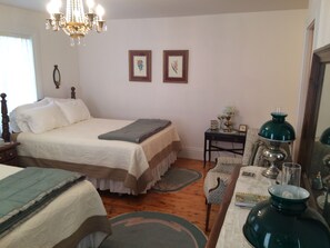 Suite, 2 Queen Beds | Premium bedding, free WiFi, bed sheets