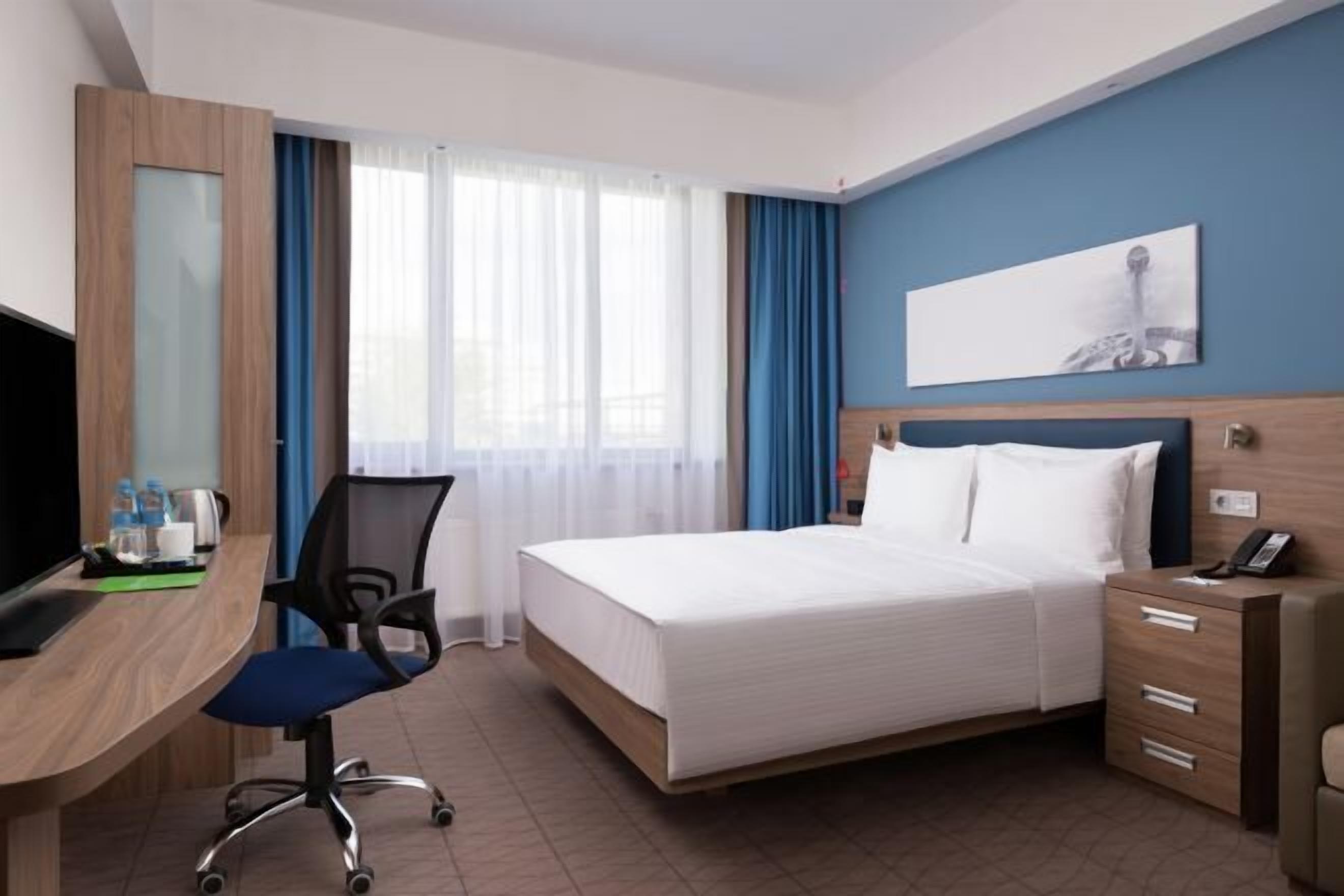 In-room safe, desk, soundproofing, iron/ironing board