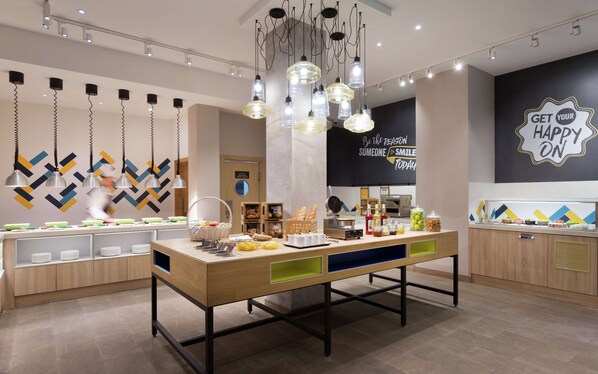 Restaurant - Hampton by Hilton Astana Triumphal Arch (Astana)