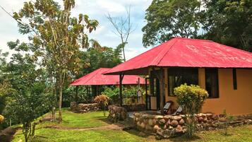 Bungalow Supérieur, 1 lit double, vue montagne