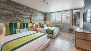 Premium bedding, down comforters, in-room safe, individually furnished - Lexen Hotel North Hollywood (North Hollywood)