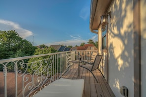 Suite Deluxe, 1 chambre (3rd Floor Back) | Balcon