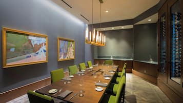 Desayuno a la carta todos los días (con cargo)