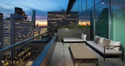 The Laura Hotel, Houston Downtown, Autograph Collection