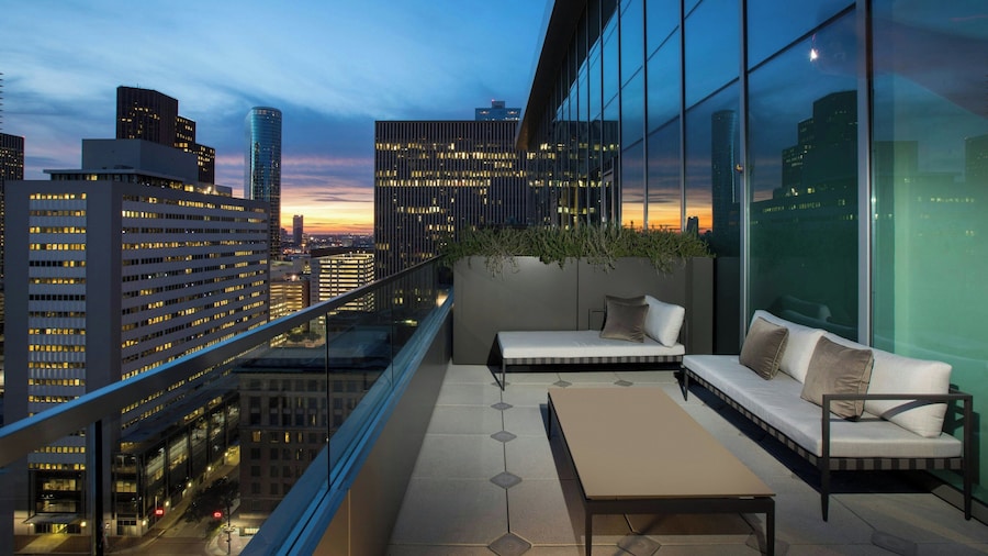 The Laura Hotel, Houston Downtown, Autograph Collection