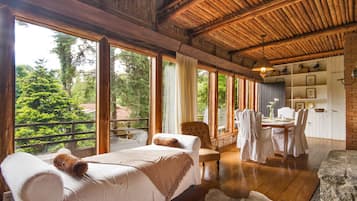 Deluxe Cabin, 2 Bedrooms, Balcony, Garden View | 1 bedroom, minibar, in-room safe, individually decorated