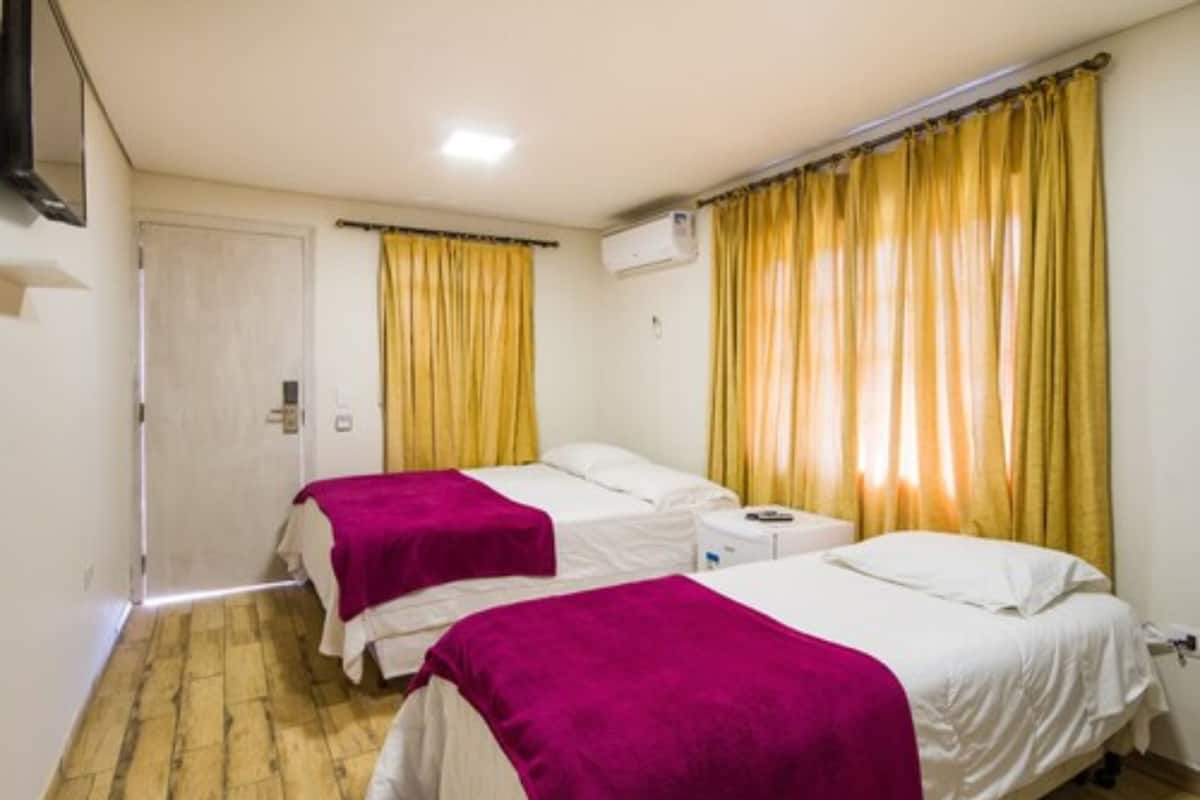 Comfort Room, 1 Bedroom, Garden View | 1 bedroom, hypo-allergenic bedding, in-room safe, blackout drapes