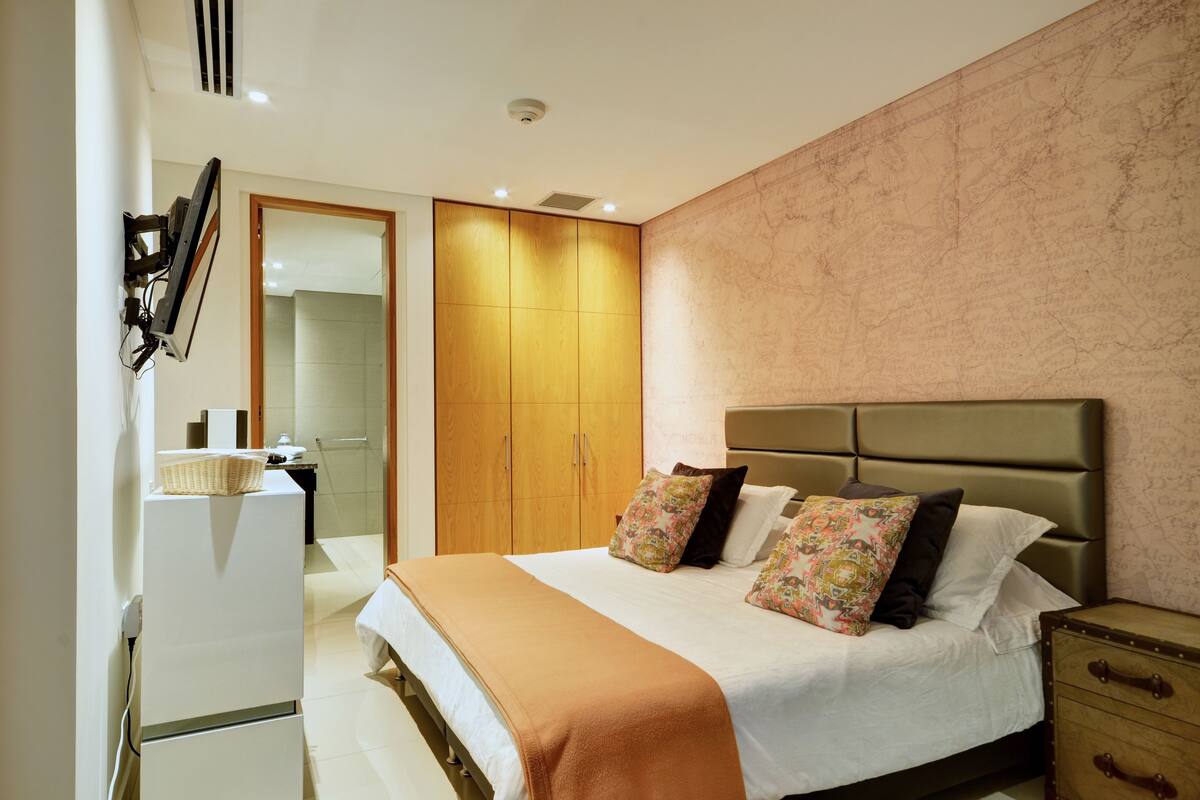 1 habitación y ropa de cama de alta calidad