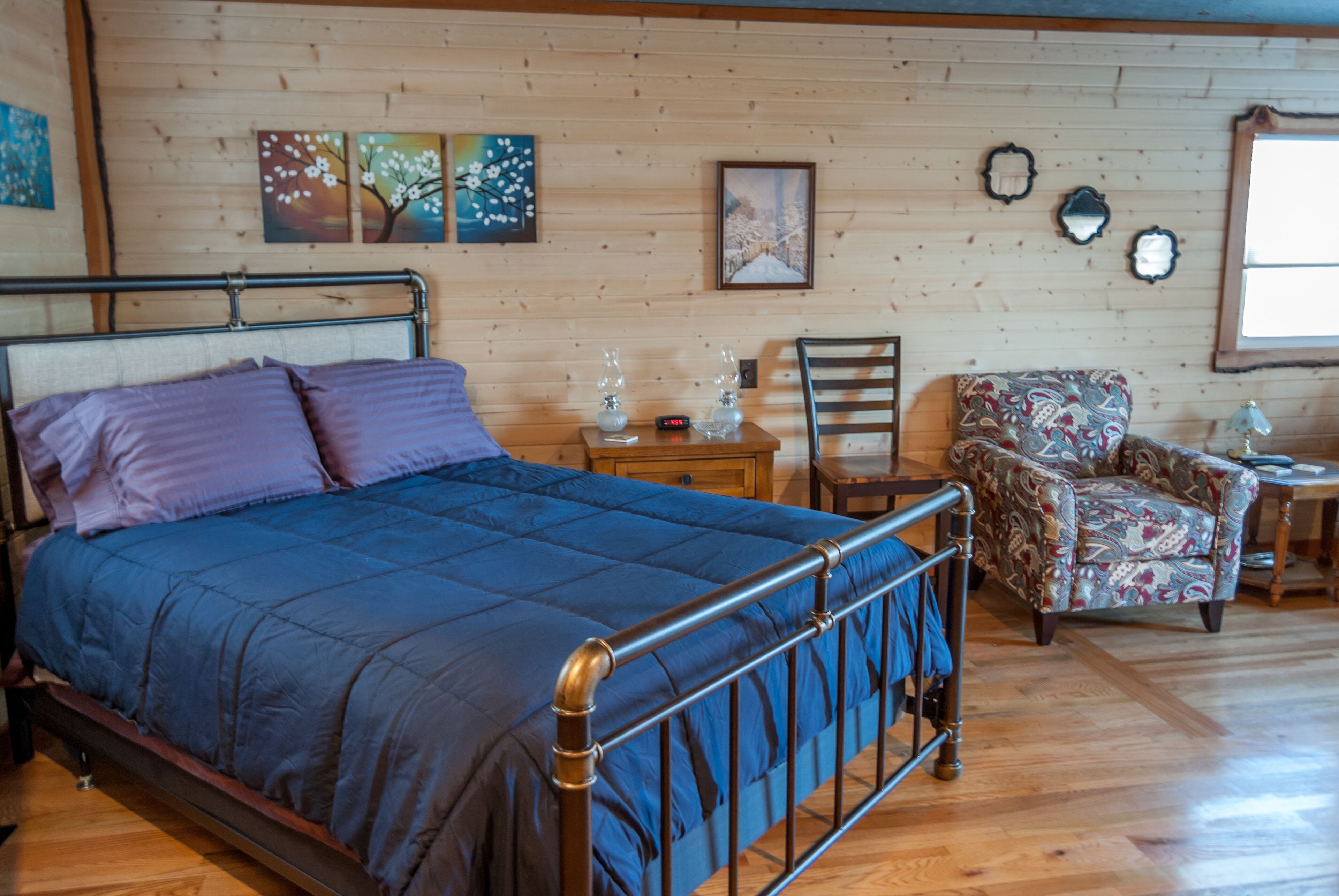 2 多间卧室、熨斗/熨衣板、WiFi、床单