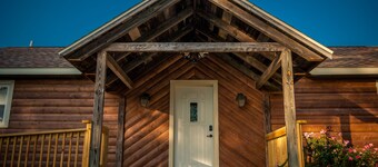 Rustic Cabin - Jetted Tubs - Wi-Fi - Wonderful Views - Grill - Firepit - Porch