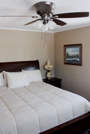 3 slaapkamers, een strijkplank/strijkijzer, wifi, beddengoed