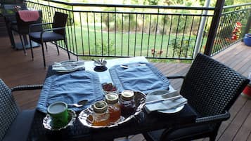 Bao gồm bữa sáng kiểu Anh hàng ngày