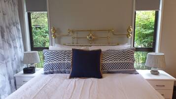 Suite, Ground Floor | Premium bedding, in-room safe, individually decorated