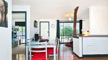 Sea Devine | In-room dining