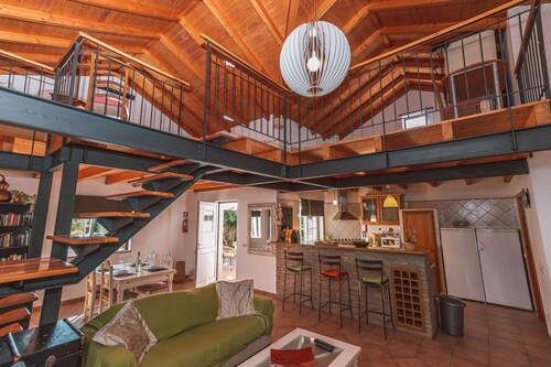 Land Loft - Hill 3 des Carob