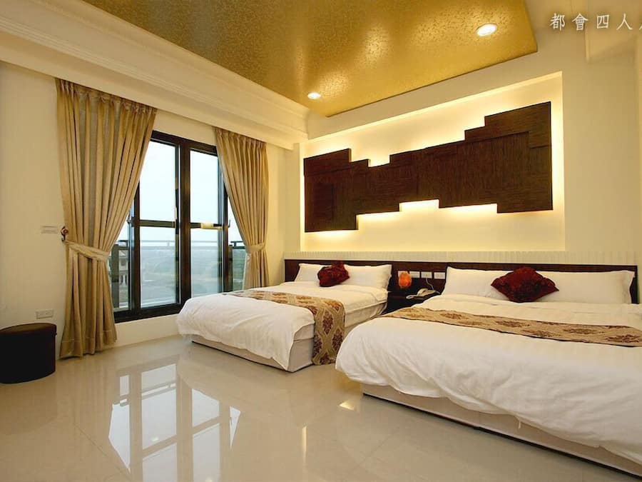 City Quadruple Room | Blackout curtains, free WiFi, bed sheets