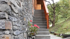 Property grounds - SUPERB GITE 8 PEOPLE (Bozel)