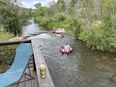 PET FRIENDLY, cozy, quiet, cabin; river in the backyard STARLINK; VRP-25-0076