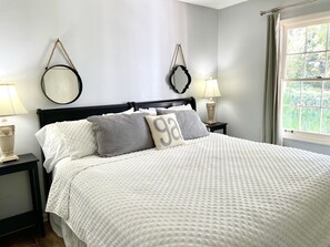 3 bedrooms, in-room safe, iron/ironing board, free WiFi